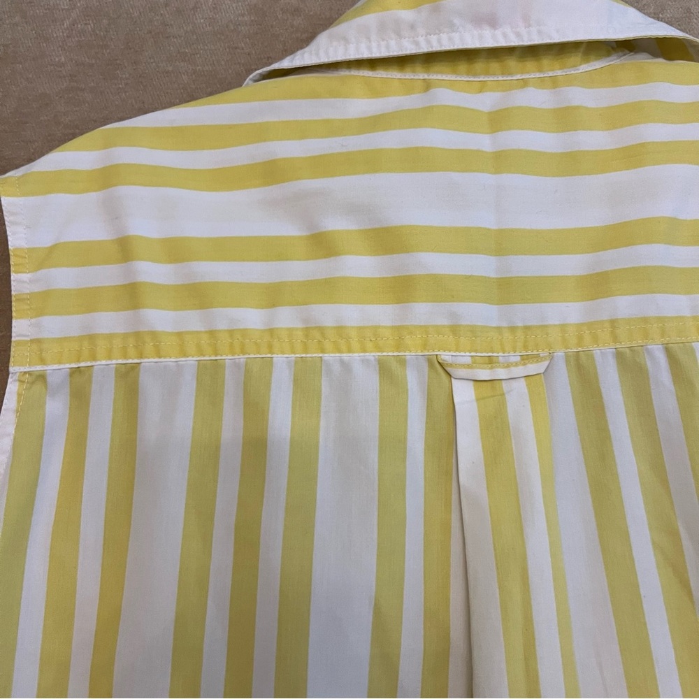 Simply Basic Sleeveless Button Down Collared Stri… - image 6